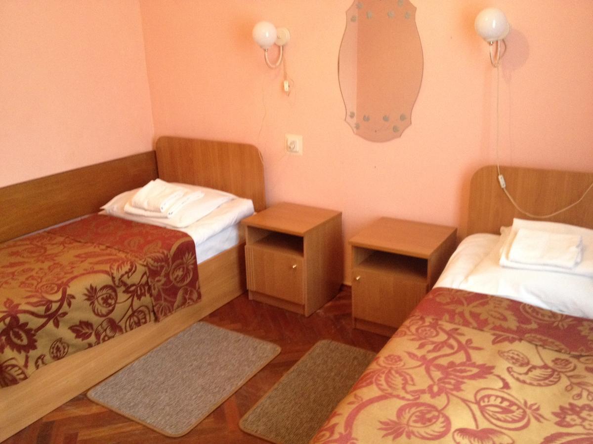 Kolos Hotel Obolon Kijów Zewnętrze zdjęcie