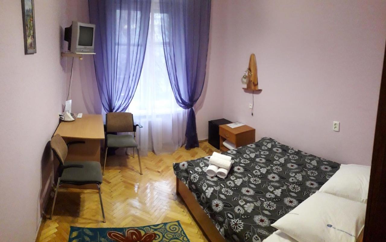 Kolos Hotel Obolon Kijów Zewnętrze zdjęcie