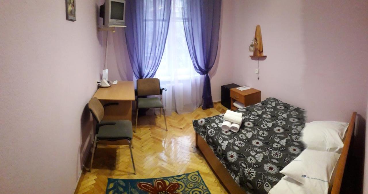 Kolos Hotel Obolon Kijów Zewnętrze zdjęcie