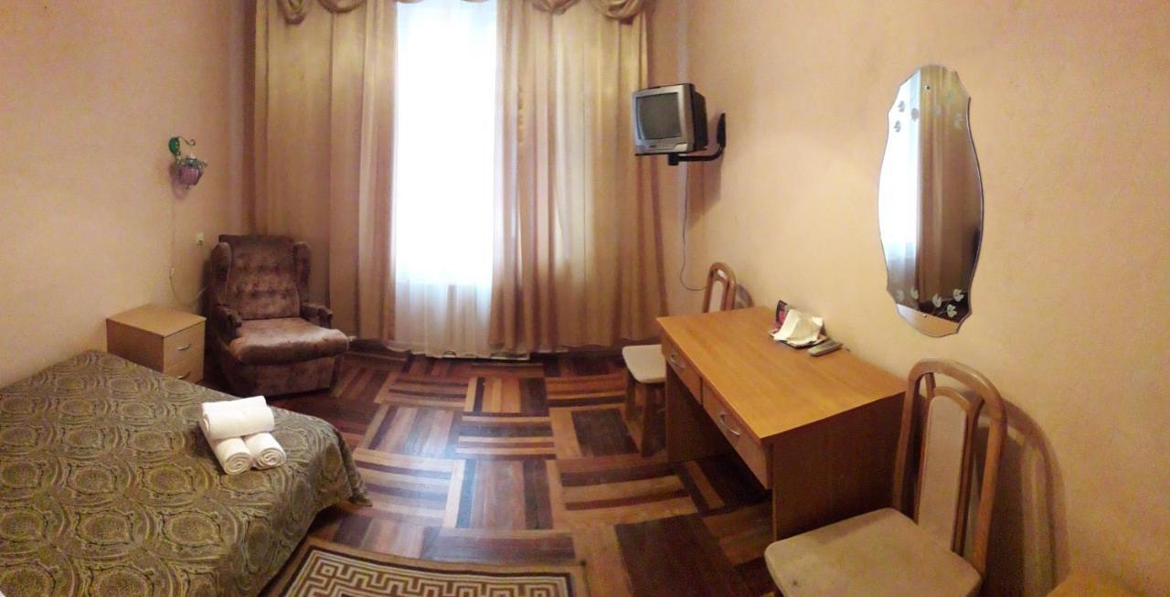 Kolos Hotel Obolon Kijów Zewnętrze zdjęcie