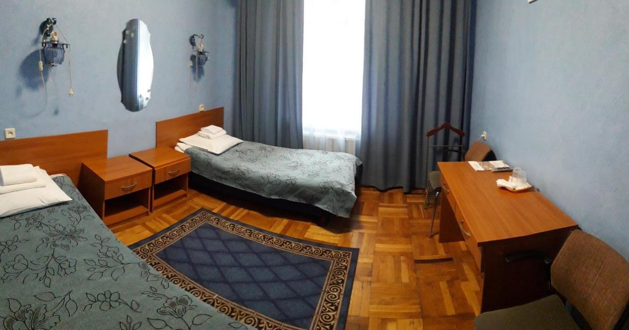 Kolos Hotel Obolon Kijów Zewnętrze zdjęcie