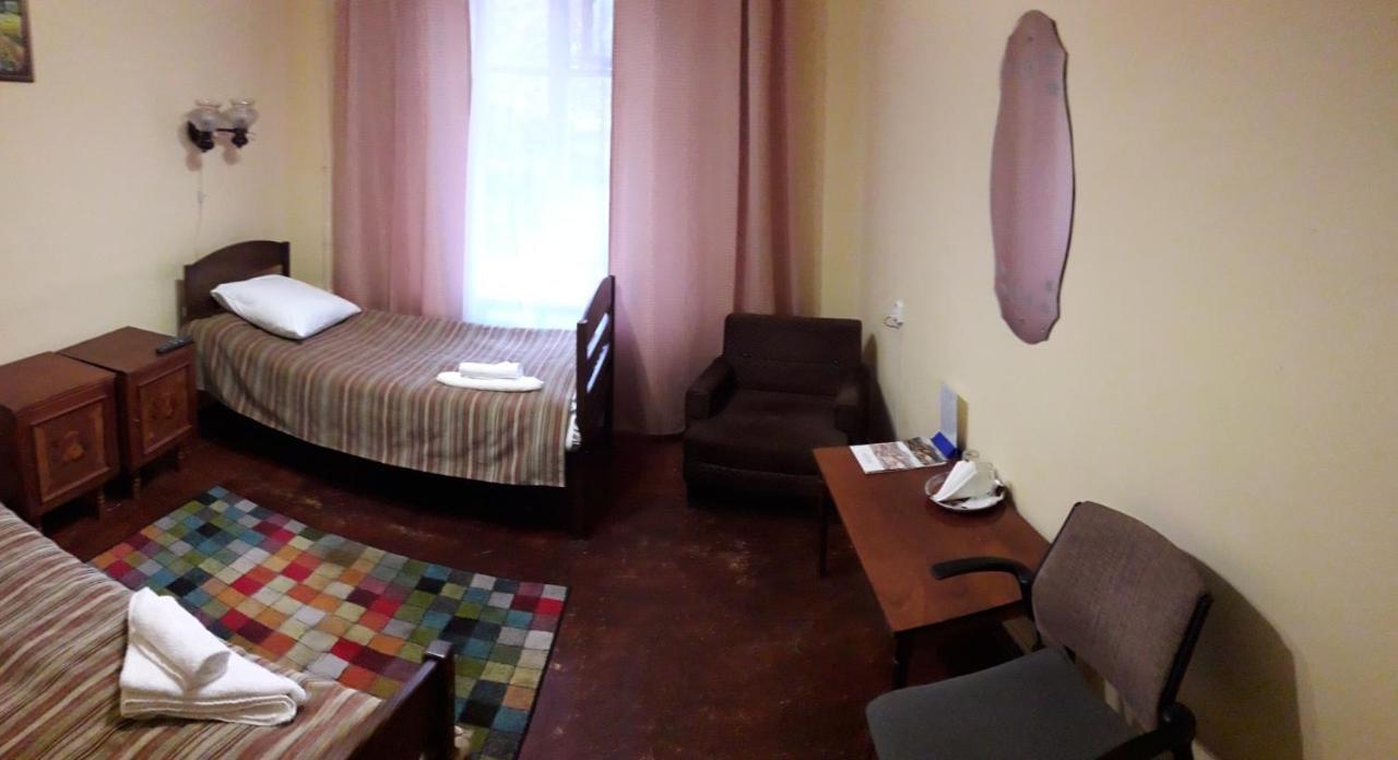 Kolos Hotel Obolon Kijów Zewnętrze zdjęcie