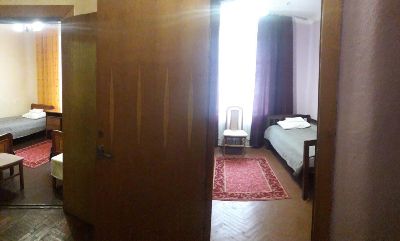 Kolos Hotel Obolon Kijów Zewnętrze zdjęcie
