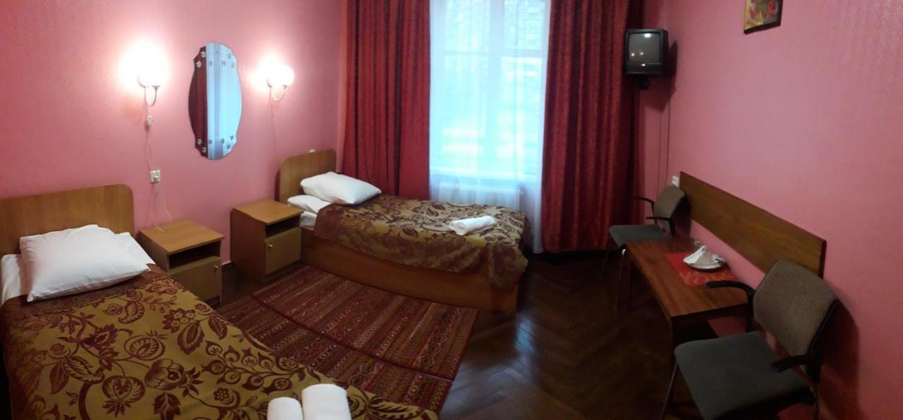 Kolos Hotel Obolon Kijów Zewnętrze zdjęcie